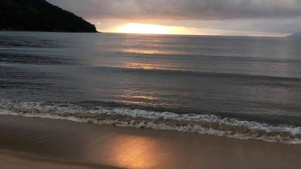 Suites Praia Martin De Sa 卡拉瓜塔图巴 外观 照片